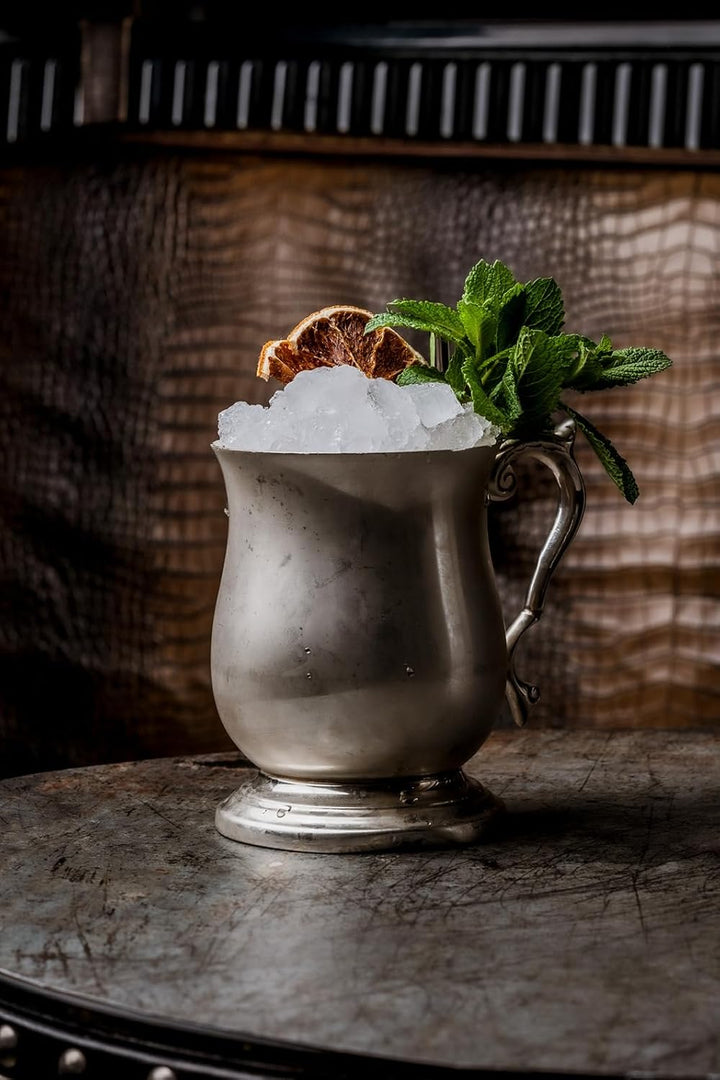 The Connaught Bar: Cocktail Recipes and Iconic Creations Tapa dura.